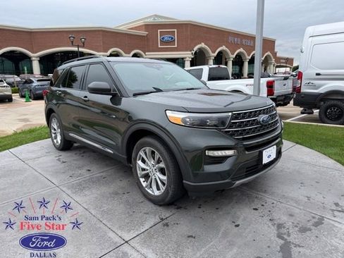 Certified 2022 Ford Explorer XLT w/ Equipment Group 202A RWD image 1