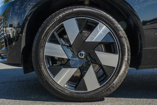 Used 2024 Volvo XC60 T8 Plus w/ Protection Package Premier AWD/4WD image 19