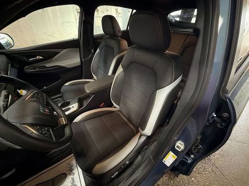 Used 2024 Buick Envista Preferred w/ Convenience I Package image 11