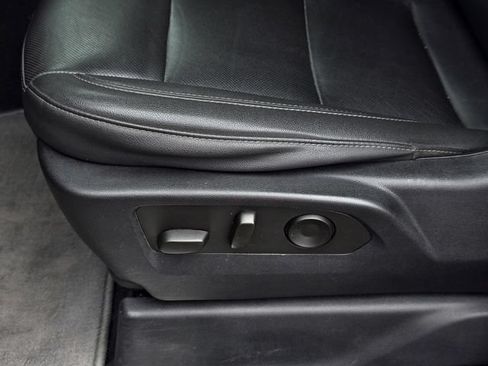 Used 2024 Chevrolet Silverado 2500 LTZ AWD/4WD image 37