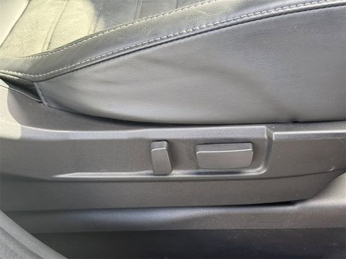 Used 2019 Mitsubishi Outlander SE image 36