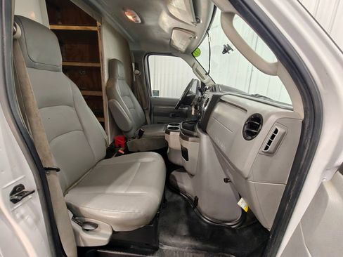 Used 2018 Ford E-350 and Econoline 350 Super Duty w/ Power Windows & Locks Group RWD image 27
