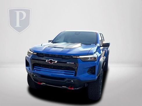New 2026 Chevrolet Colorado ZR2 w/ Technology Package AWD/4WD image 11