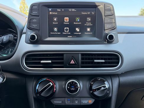 Used 2019 Hyundai Kona SE FWD image 25