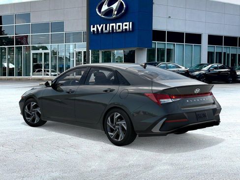 New 2026 Hyundai Elantra SEL Sport FWD image 5