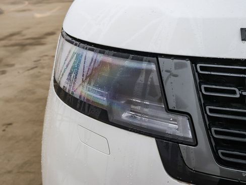New 2025 Land Rover Range Rover SE image 15