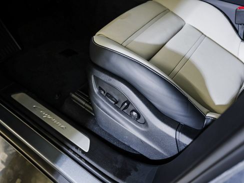 Certified 2026 Porsche Cayenne Coupe AWD/4WD image 13