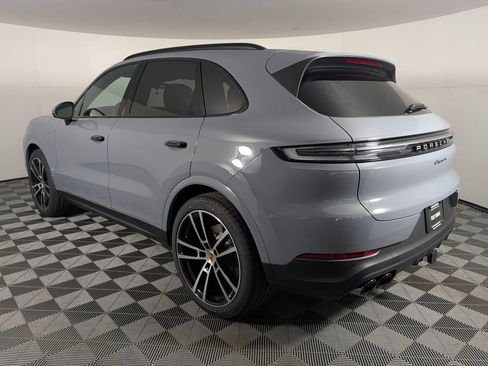 New 2026 Porsche Cayenne image 3