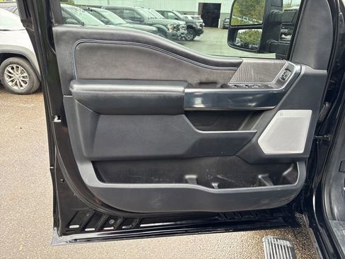 Used 2025 Ford F350 Platinum AWD/4WD image 8