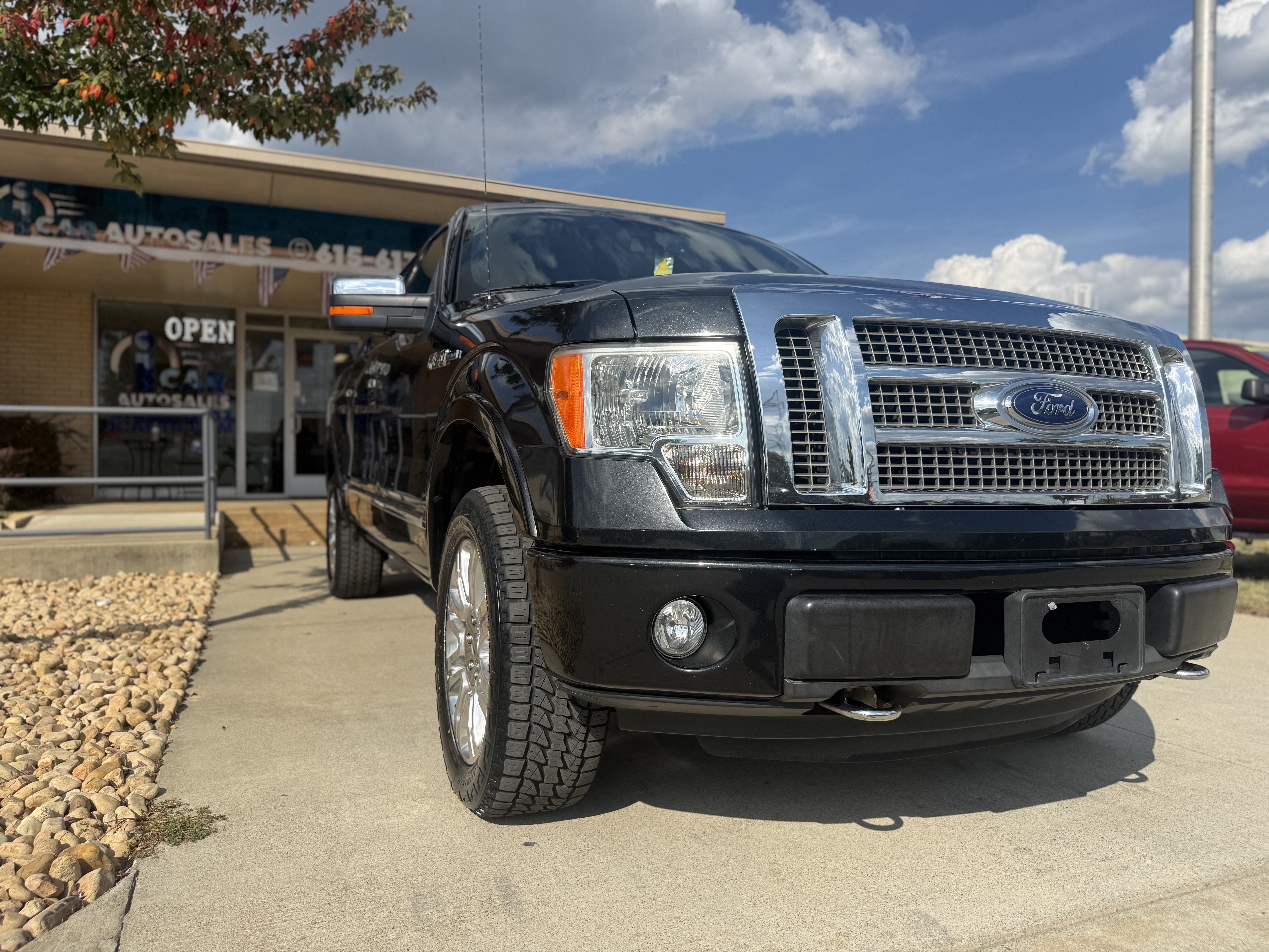 Used 2012 Ford F150 Platinum AWD/4WD image 9