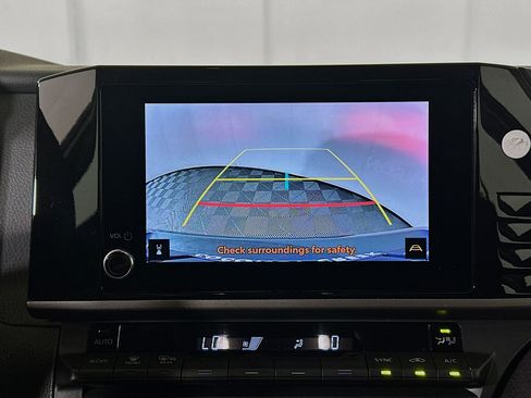 Used 2025 Toyota Camry LE FWD image 25