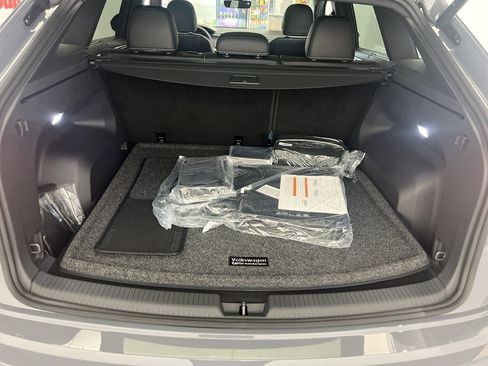 New 2026 Volkswagen Atlas Cross Sport SEL R-Line image 37