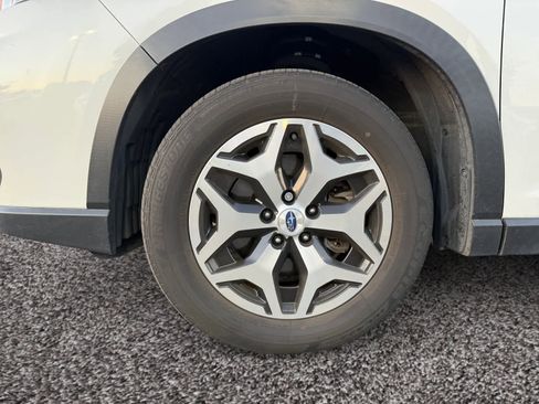 Used 2021 Subaru Forester Premium image 14