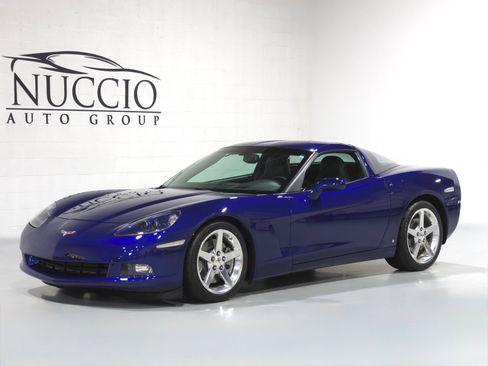 Used 2006 Chevrolet Corvette Coupe w/ Preferred Equipment Group RWD image 20