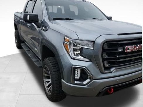 Used 2021 GMC Sierra 1500 AT4 w/ AT4 Value Package image 3