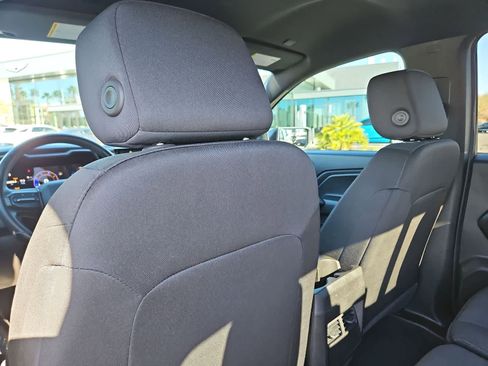 Used 2024 Chevrolet Colorado Trail Boss w/ Technology Package image 16