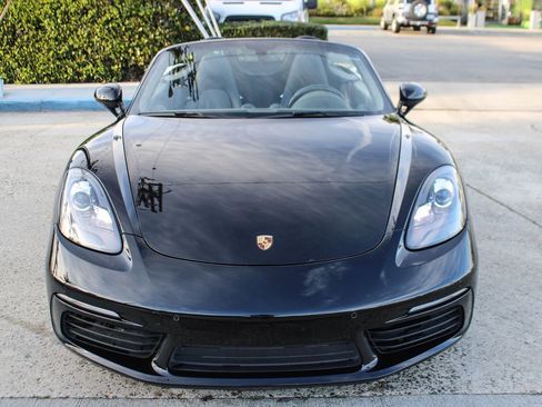 Used 2017 Porsche 718 Boxster S image 9