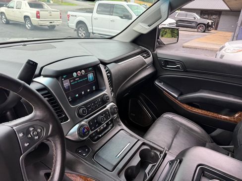 Used 2015 Chevrolet Suburban LTZ AWD/4WD image 30
