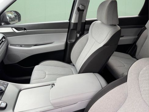 Used 2023 Hyundai Palisade SE w/ Cargo Package image 8