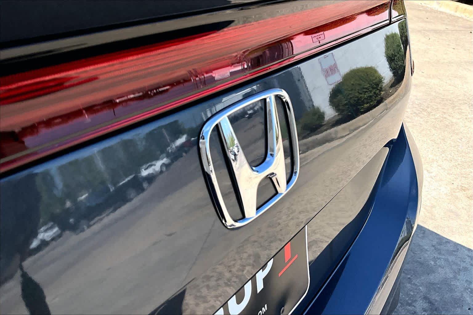 Used 2024 Honda Civic LX image 10