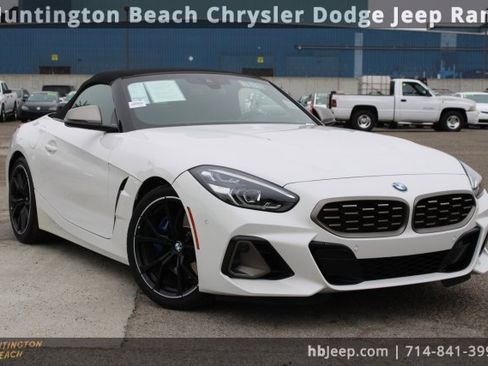 Used 2024 BMW Z4 M40i w/ Premium Package image 1
