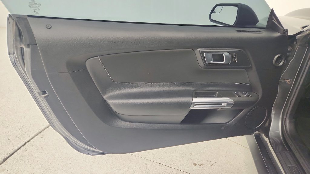 Used 2019 Ford Mustang GT RWD image 21