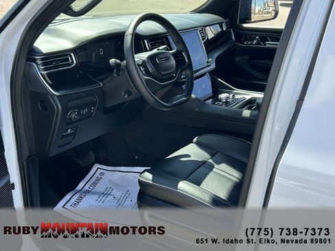 Used 2024 Jeep Grand Wagoneer Series II Obsidian w/ Quick Order Packagew 28T AWD/4WD image 10