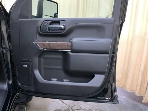 Used 2023 GMC Sierra 2500 Denali AWD/4WD image 12