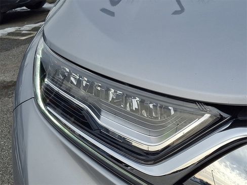 Used 2018 Honda CR-V Touring image 9