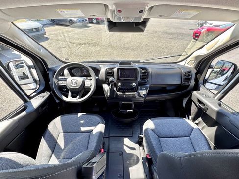 Used 2025 RAM ProMaster 2500 w/ Convenience Group image 22