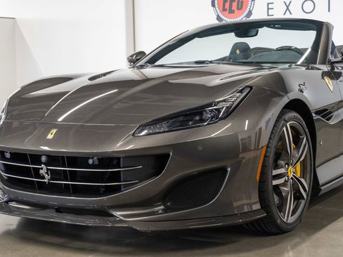 Used 2019 Ferrari Portofino RWD image 39