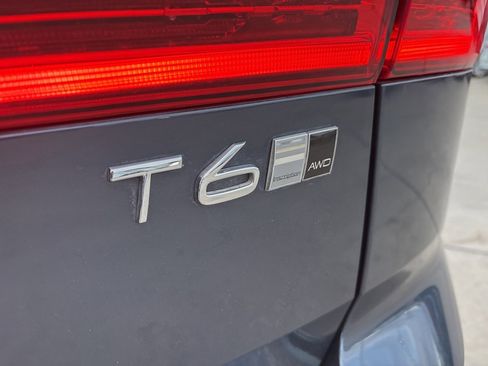 Used 2019 Volvo XC60 T6 Inscription image 9