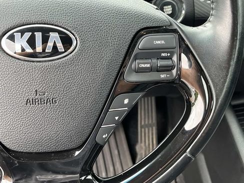 Used 2018 Kia Forte S w/ S Technology Plus Package FWD image 27