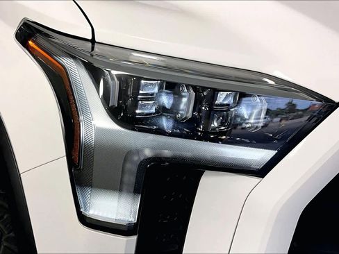 Used 2024 Toyota Tundra Limited image 27