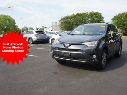 Used 2017 Toyota RAV4 XLE w/ Carpet Mat Package
