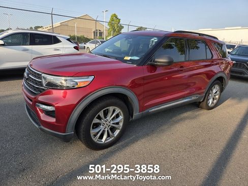 Used 2020 Ford Explorer XLT w/ Equipment Group 202A AWD/4WD image 10