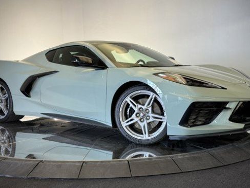 Used 2024 Chevrolet Corvette Stingray Premium Cpe w/ Z51 Performance Package RWD image 13