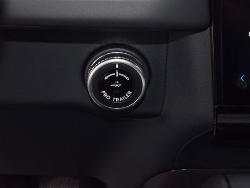 New 2025 Lincoln Navigator Reserve w/ Jet Appearance Package image 39