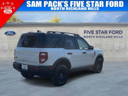 Used 2025 Ford Bronco Sport Badlands image 9