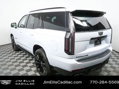 Certified 2026 Cadillac Escalade V w/ LPO, ONYX Package image 33