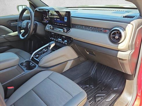 Used 2025 Chevrolet Colorado ZR2 AWD/4WD image 22