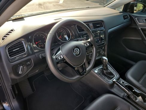 Used 2021 Volkswagen Golf 4-Door image 19