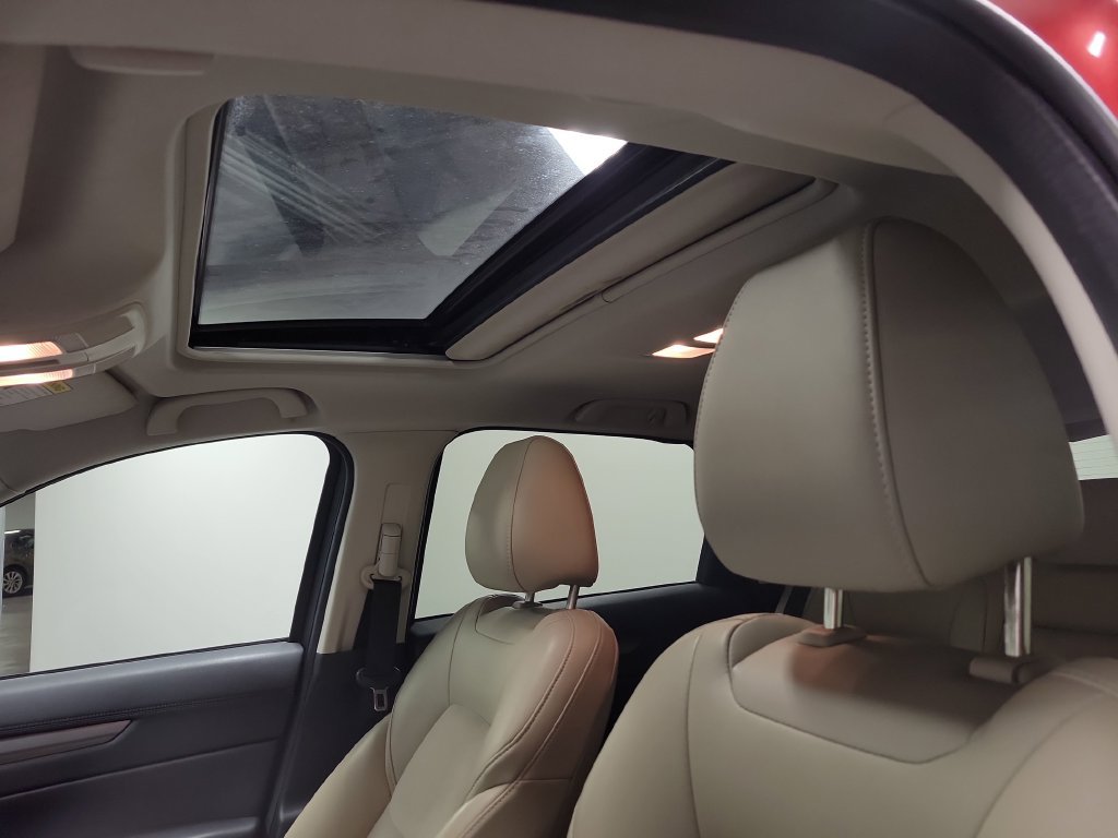 Used 2019 MAZDA CX-5 Touring FWD image 17