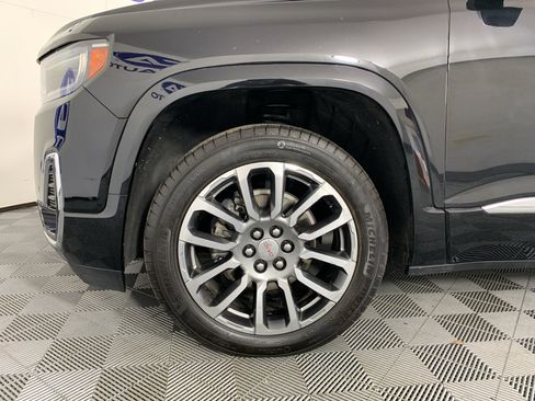 Used 2021 GMC Acadia Denali w/ Denali Technology Package FWD image 11