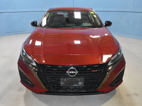 Used 2023 Nissan Altima 2.5 SR image 23