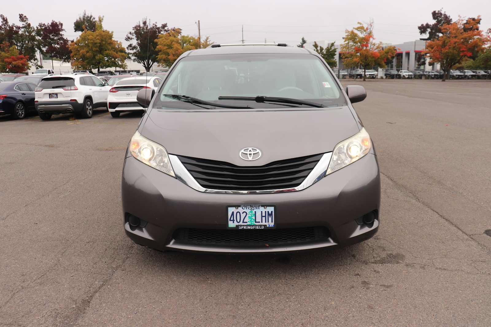 Used 2014 Toyota Sienna LE FWD image 2