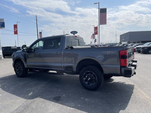 Used 2024 Ford F350 Lariat w/ Lariat Ultimate Package image 3