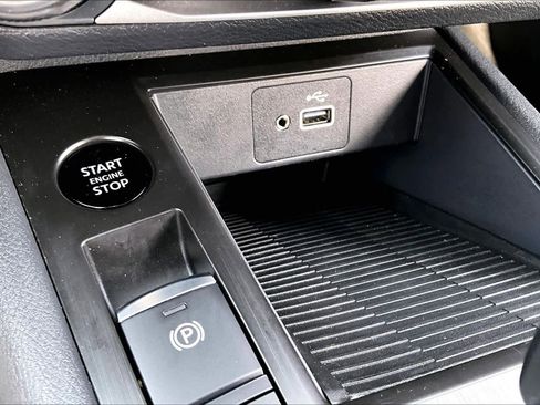 Used 2025 Nissan Kicks S w/ Charging Package image 62