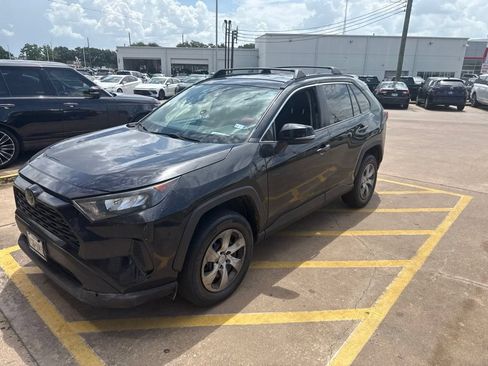Used 2019 Toyota RAV4 LE w/ All Weather Liner Package AWD/4WD image 2