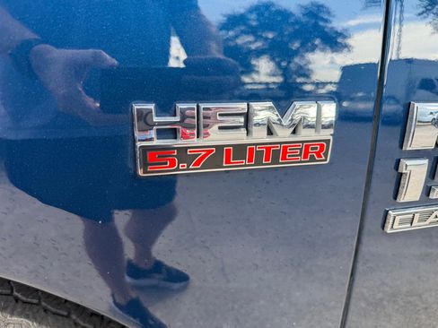 Used 2021 RAM 1500 Classic SLT image 10